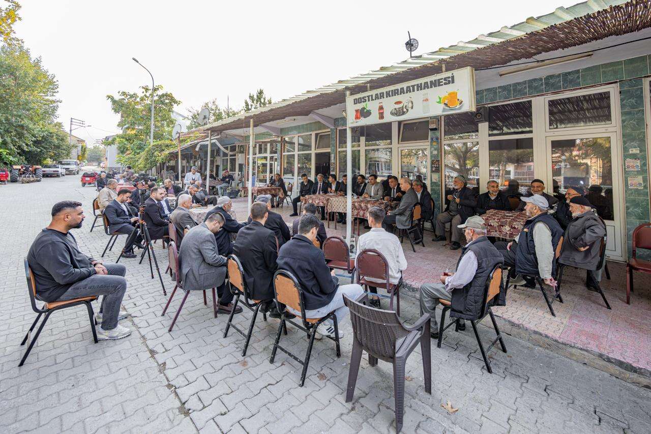 AK Parti Konya’dan Akşehir çıkarması! Gün boyu mahalle mahalle gezdiler 10